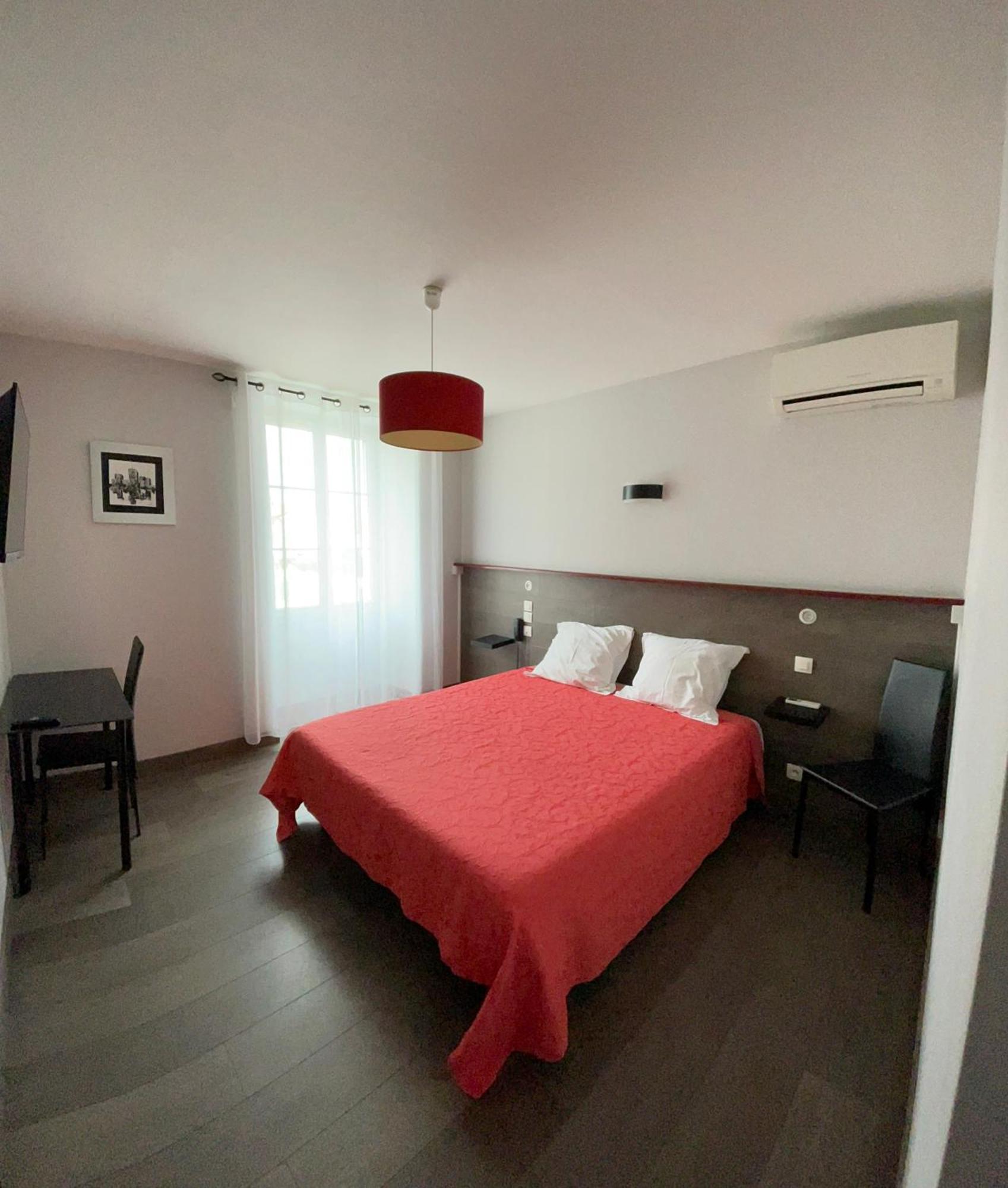 Hotel Mendy Saint-Jean-le-Vieux  Kültér fotó