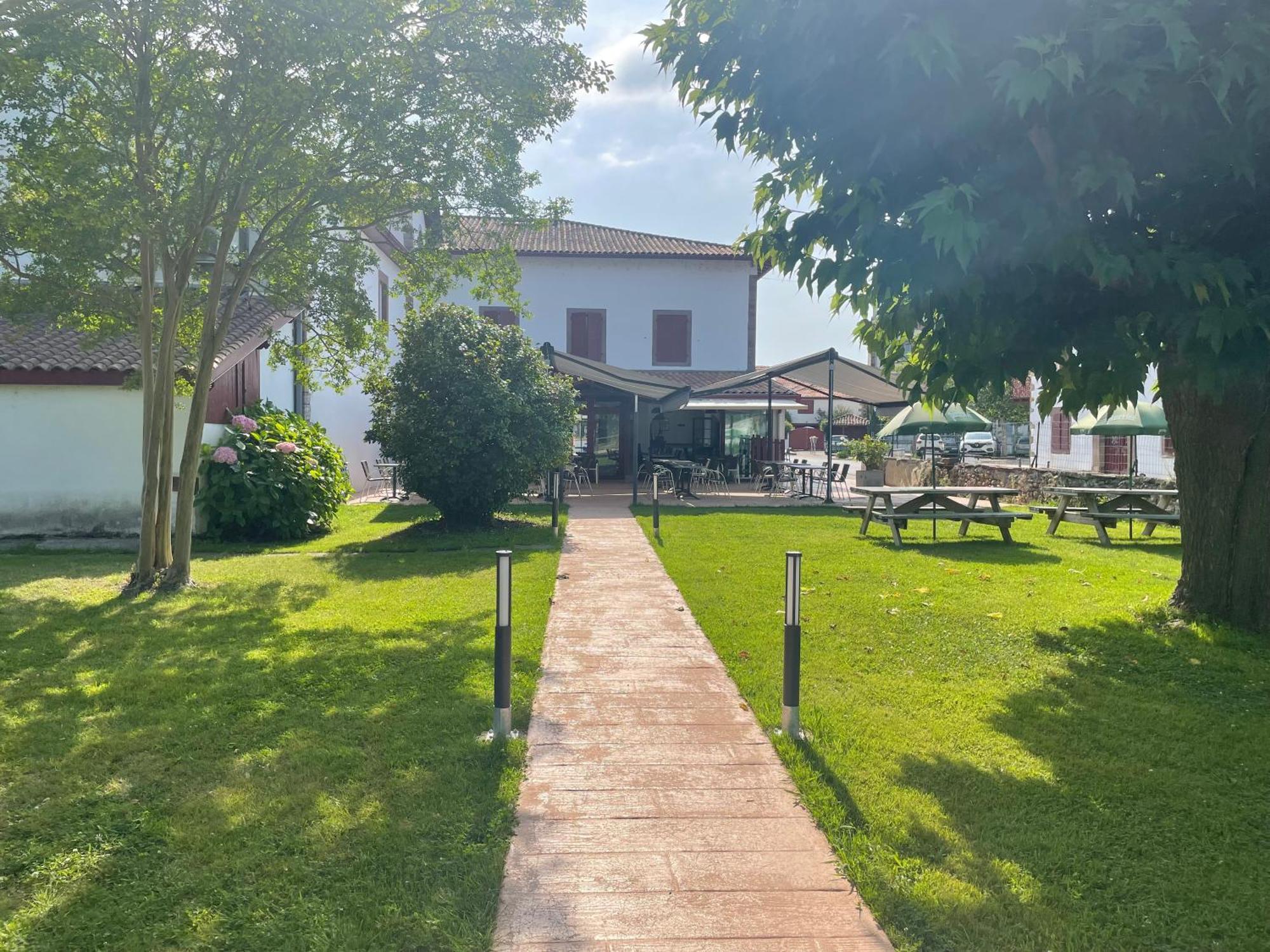 Hotel Mendy Saint-Jean-le-Vieux  Kültér fotó